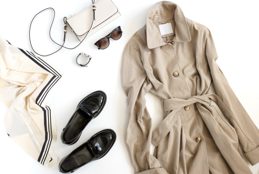 トレンチコート×スカーフのレディースコーデ
