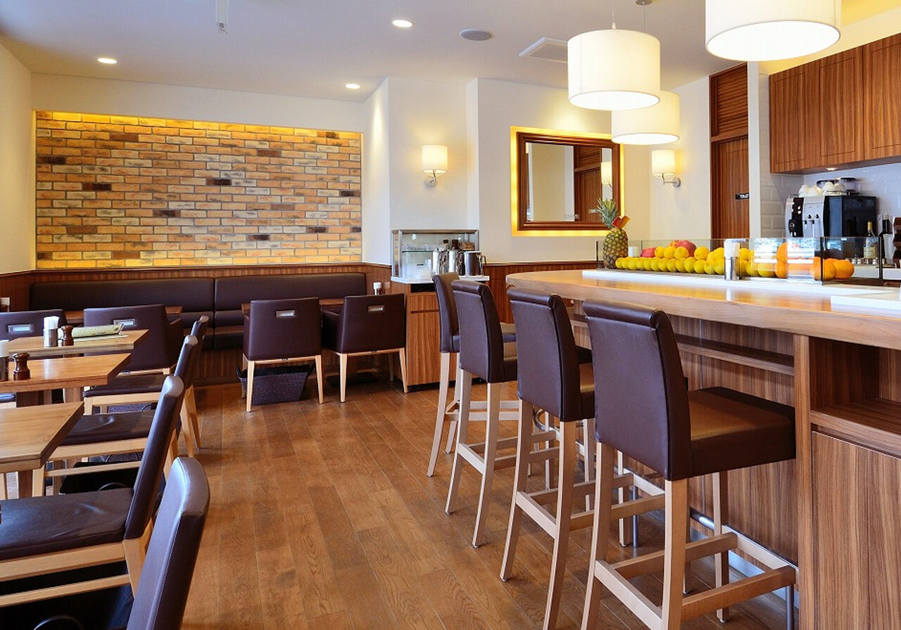 いたがき本店のカフェ内観