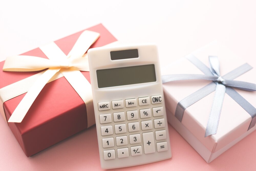 プレゼントの箱と計算機