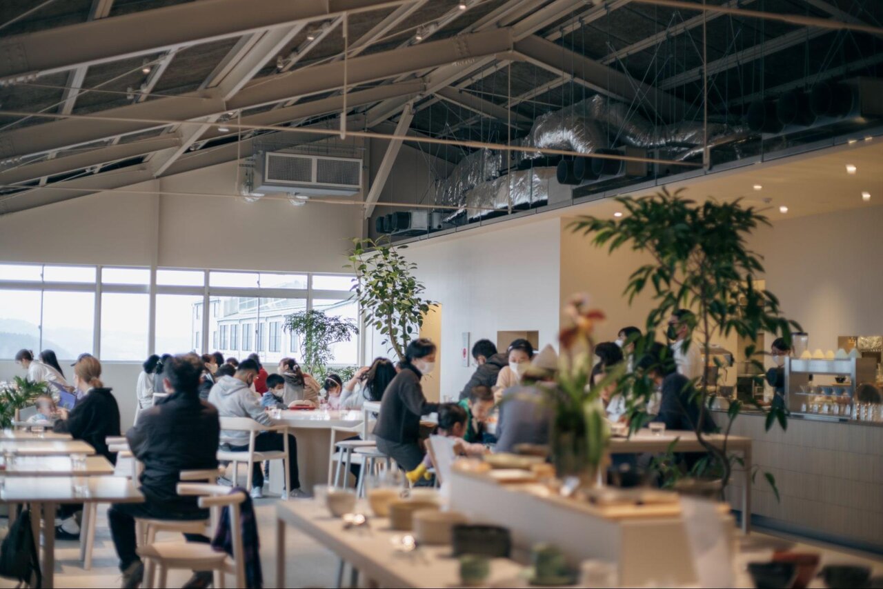 「KOYO BASE」の店内