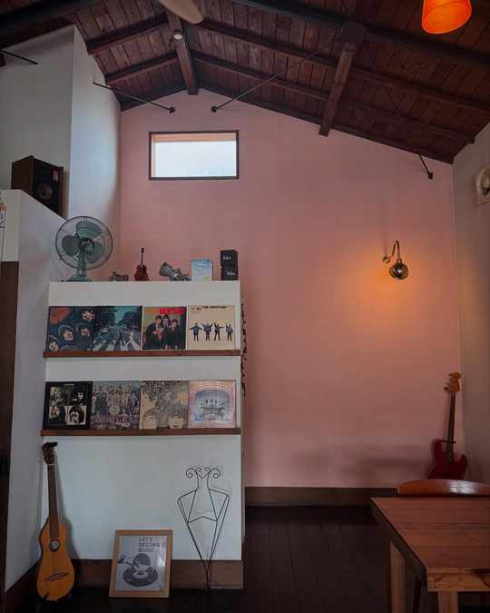 「オクトパスガーデン」の店内