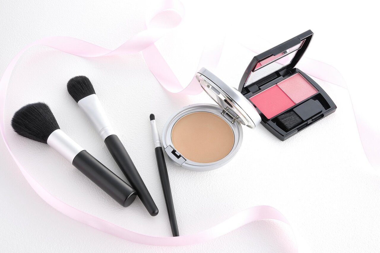 ファンデーションとチーク
