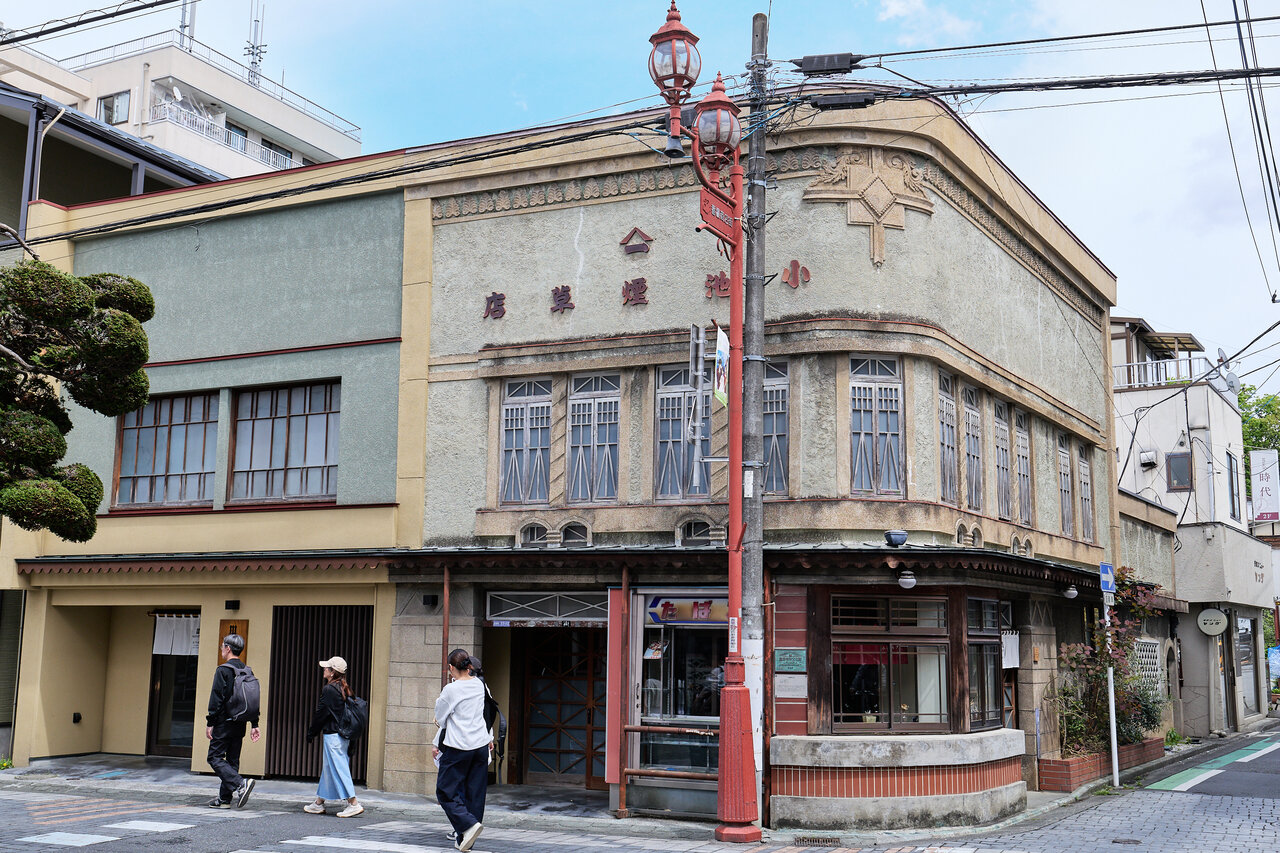 番場通りのレトロな建物