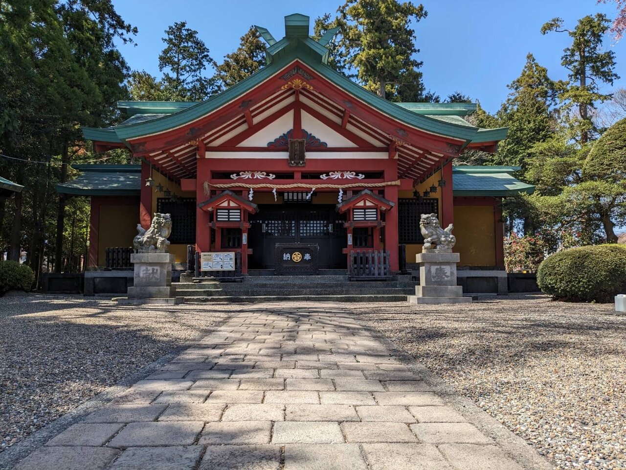 新橋浅間神社の境内
