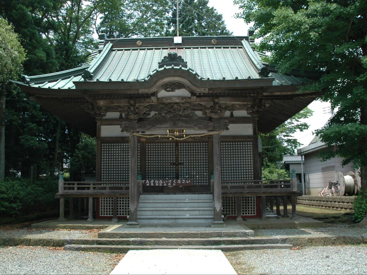 吾妻神社の本殿