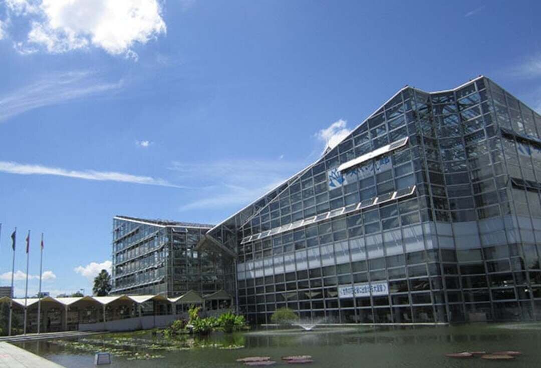 花博記念公園 鶴見緑地内にある咲くやこの花館
