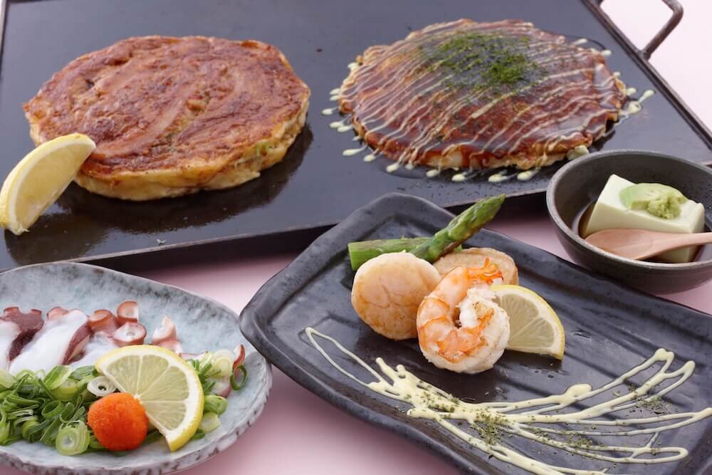 福太郎のお好み焼きとさまざまな料理