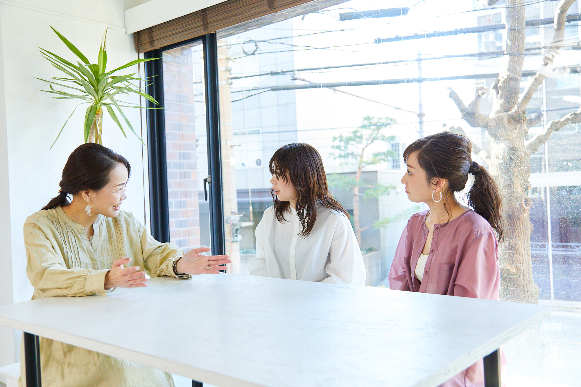 アダストリアのスタッフが集まった座談会の画像
