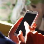 海外赴任中、日本で契約している携帯電話は「解約」?「休止」?