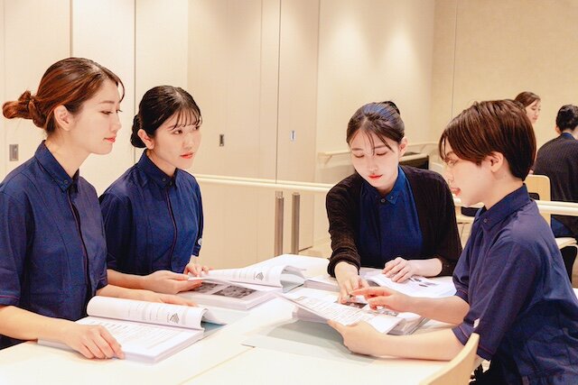 インシデントとヒヤリハットの違いを解説。介護現場の事例と発生防止に有効な対策とは