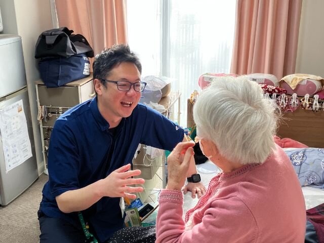 積極的なDX化で介護スタッフが働きやすい職場環境を実現。週休3日制でWワークも可能に