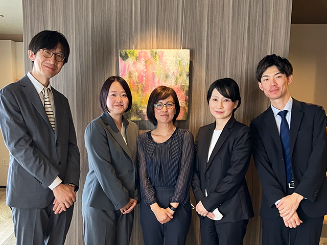 施設長と管理者の違いとは？役割や仕事内容、資格要件を詳しく解説