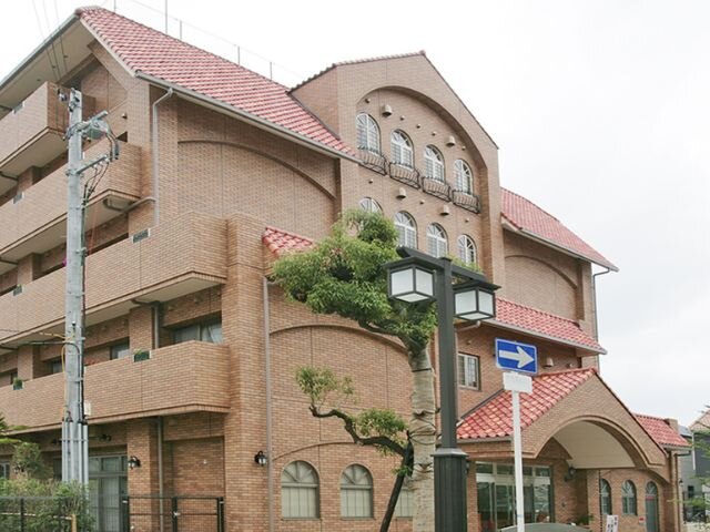 スタッフとご入居者様が一緒に楽しむ夏祭り。チャーム池田満寿美町が大切にする人とのつながり