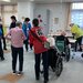 学生ボランティアの参加で盛り上がった夏祭り。レクで広がる介護の可能性と世代間交流 - チャームPOINT（チャームポイント）｜介護で働くリアルを伝える情報メディア