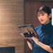 スマート介護士とは？役割と資格の取得方法を詳しく解説 - チャームPOINT（チャームポイント）｜介護で働くリアルを伝える情報メディア
