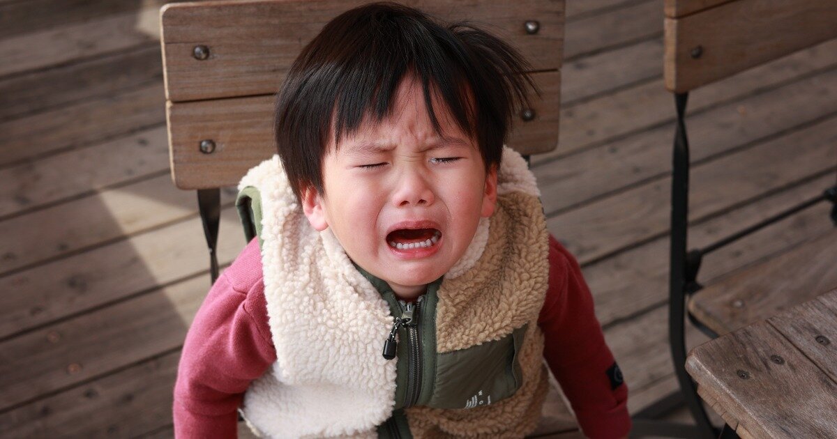 かんしゃくを起こした我が子への対処法!子どもはなぜ突然キレたりグズる?
