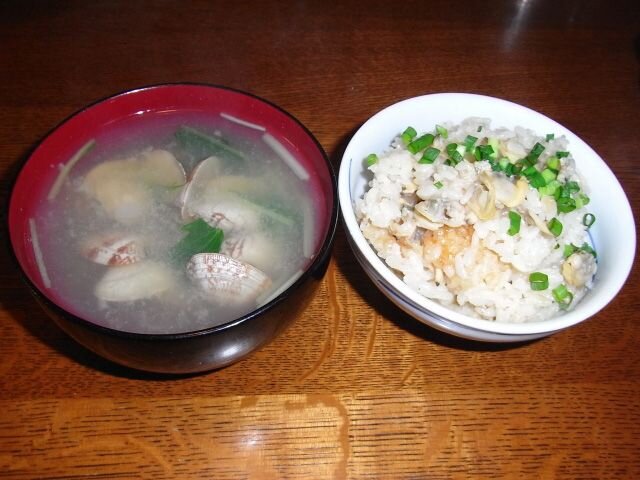 潮干狩りでとったアサリの活用メニュー：アサリごはんとアサリ汁