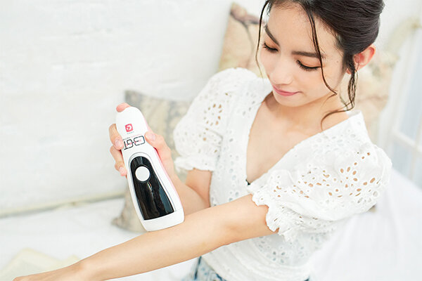 プロ仕様の家庭脱毛器「C3-GT-HOME」でセルフケアをサポートします。