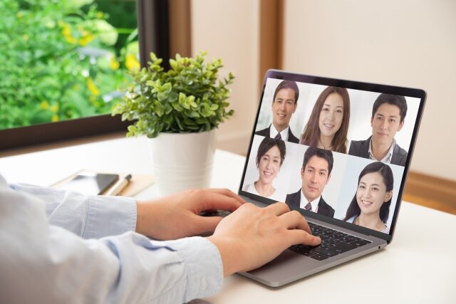 今やビジネスの常識?初めてのチャットツールはどれを選ぶ?