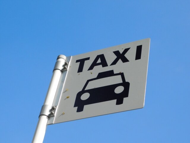 タクシーは電話ではなくアプリで呼ぼう!簡単便利な配車アプリの始め方