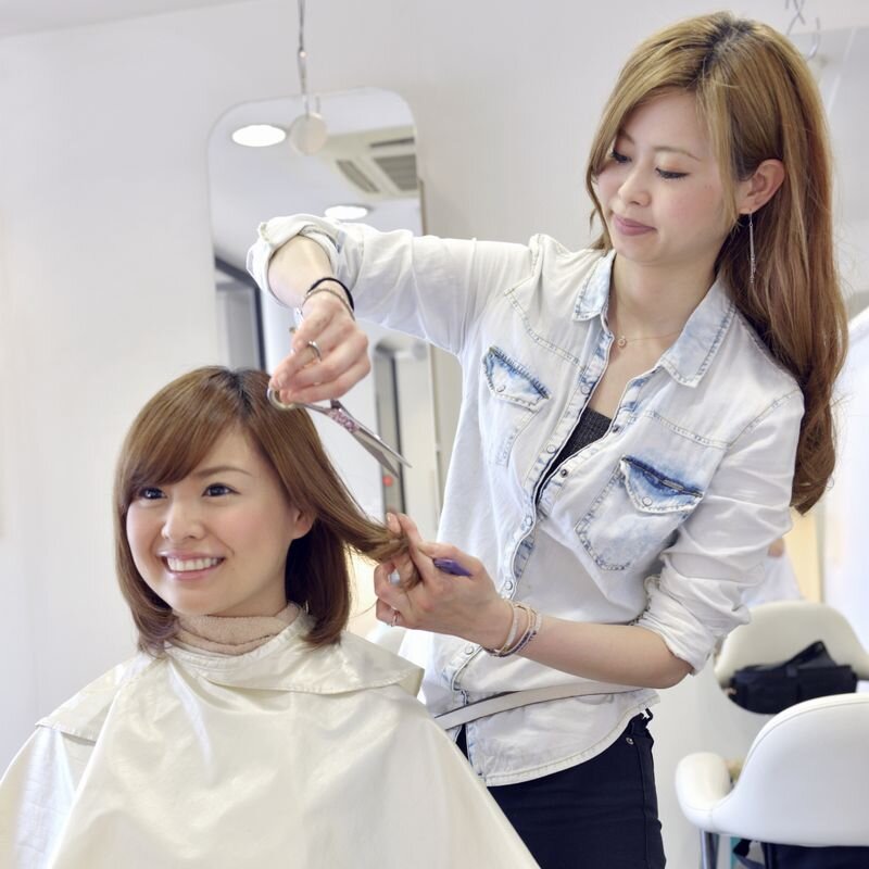 美容師の仕事となり方、給料など、はじめて美容師を目指す人へ