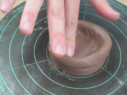 自分で使いたい器を作る醍醐味 陶芸をはじめてみませんか ハジメノ