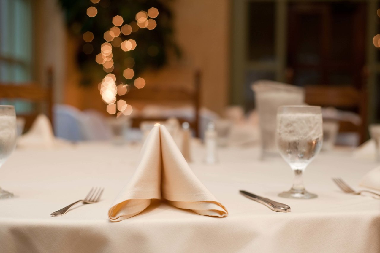 婚約の食事会で失敗しないコツと店舗を紹介