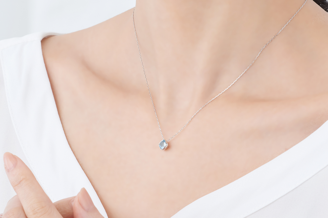 3月の誕生石アクアマリンの石言葉と種類。お手入れ方法やおすすめ 