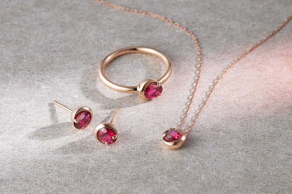 ルビー以外にもある7月誕生石｜石の持つパワーやお手入れ方法を解説 -