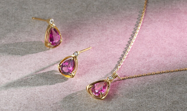 1月の誕生石・ガーネットの特徴や石言葉とは？おすすめのジュエリーも