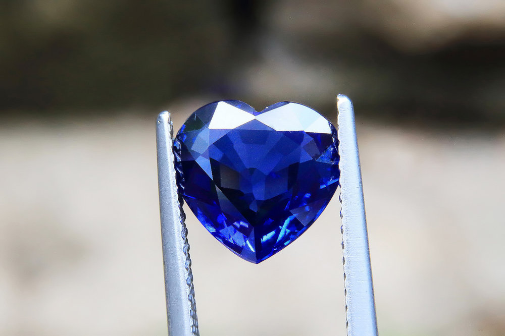 幸せな結婚のおまじないにも ブルーダイヤモンドの魅力とは
