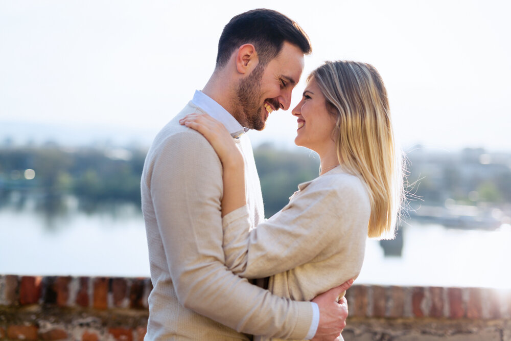 結婚を決めたカップル