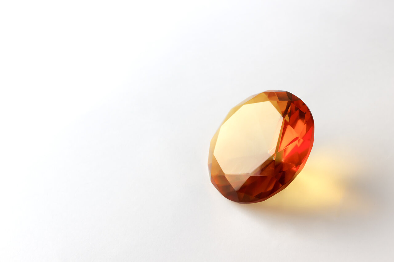 輝いているトパーズ