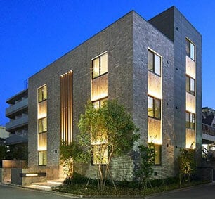 AQの純木造の賃貸マンション第2弾、「AQフォレスト赤羽西」が東京都北区赤羽西で完成した。