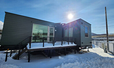 函館駅隣に宿泊施設開業／ミサワの南極技術を応用／トレーラーハウスで２５ｍ２／北海道ＪＲ都市