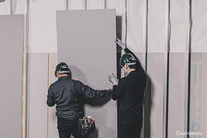 壁紙一体型ボード発売／職人不足解消へ「省施工」を提案／サンゲツ、吉野石膏らと共同開発