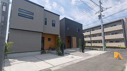 モビリティ収納と建物一体化／越谷で戸建て分譲／中央グリーン開発