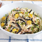 スプラウトと乾物のサラダ