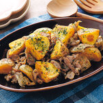 新じゃがと豚肉の青のりバター炒め