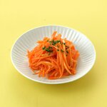人参とにんにくのスペイン風サラダ