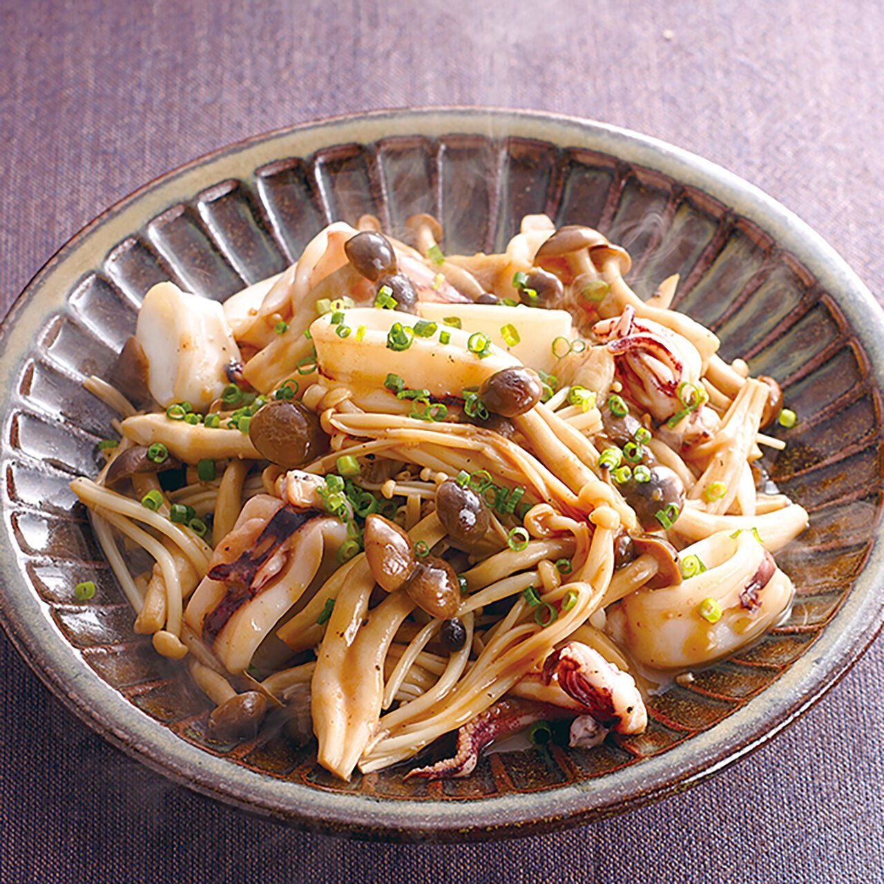いかときのこのバター醤油炒め
