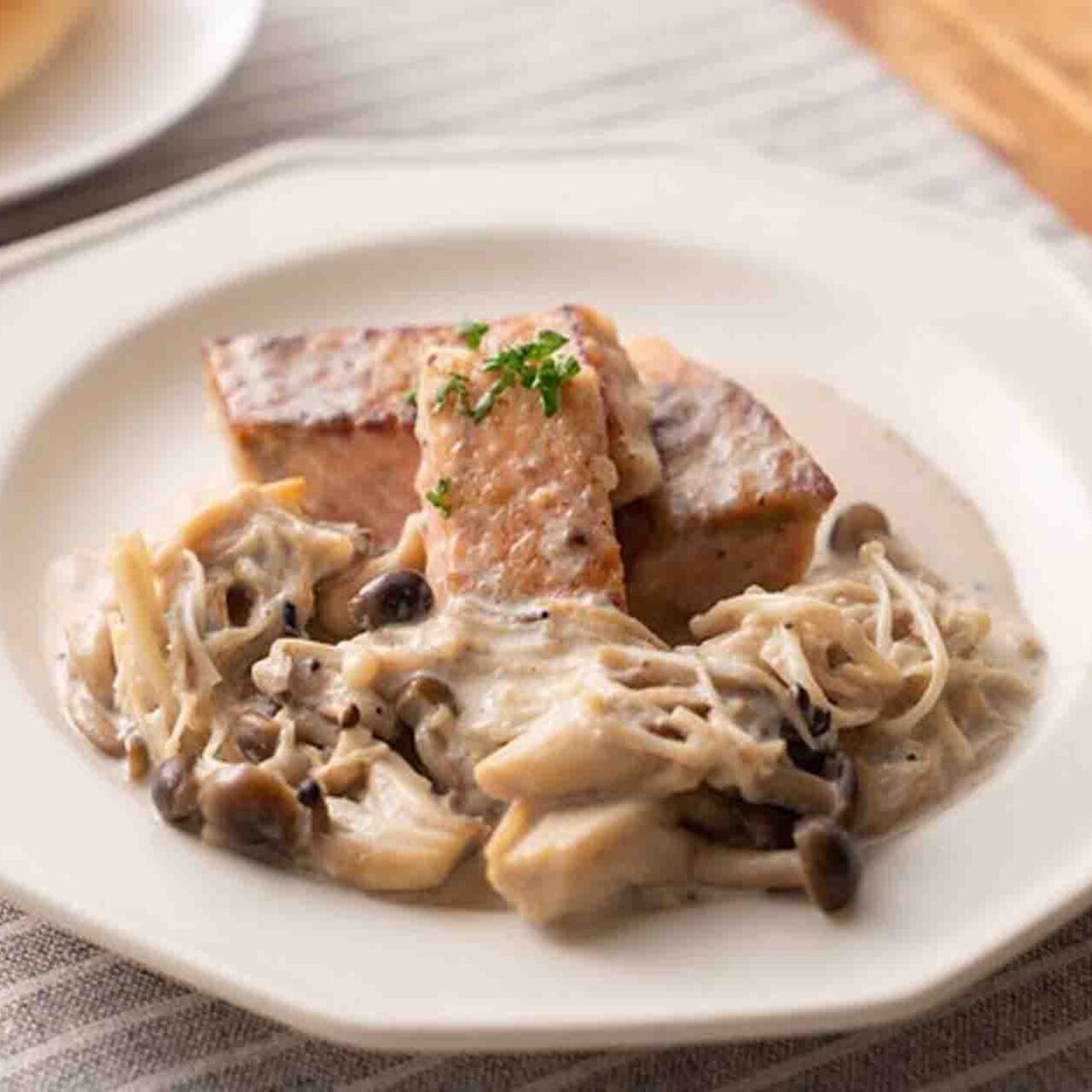 秋鮭のきのこクリーム