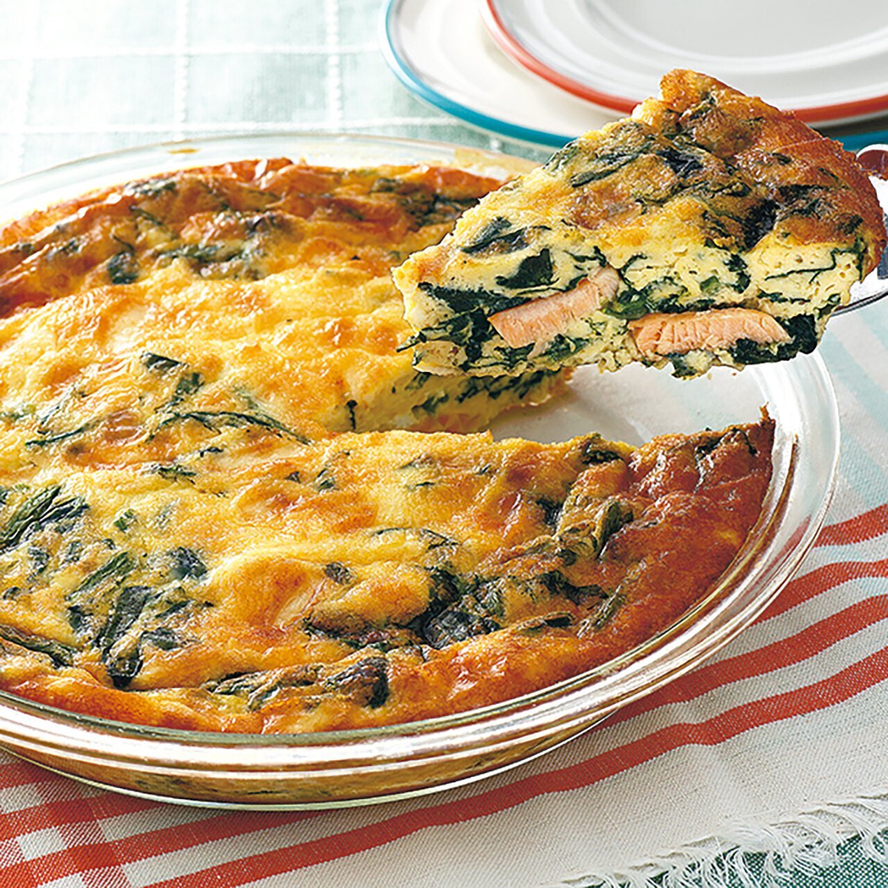 テーブル華やぐ「パイなし」キッシュ