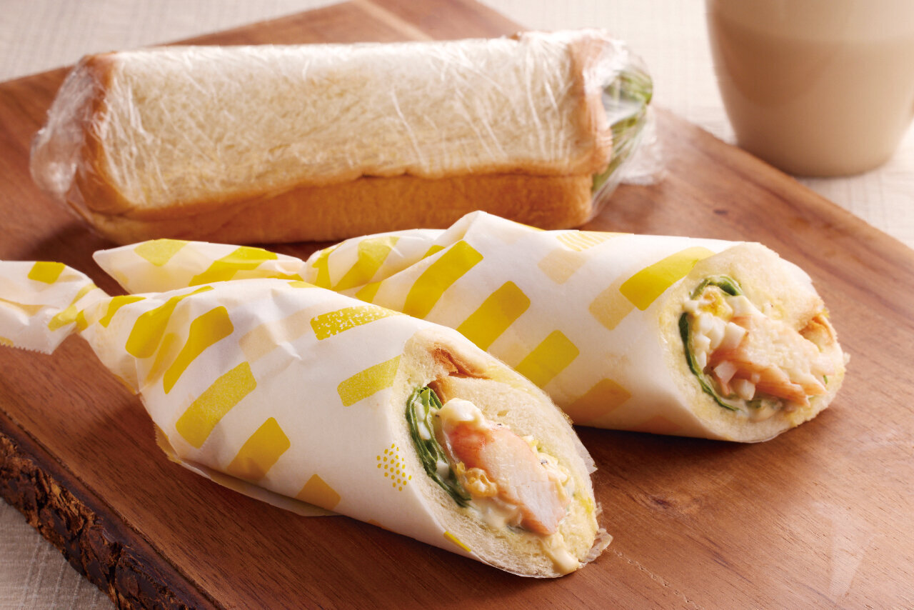 簡単おしゃれ！かにかまとレタスの巻き巻きサンド