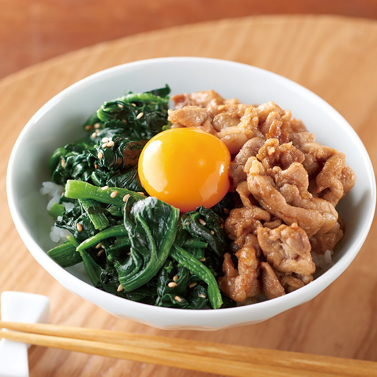 ほうれん草のナムル豚丼