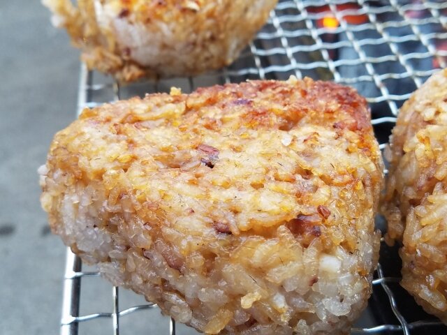試合当日のエネルギー補給に！肉みそおにぎり