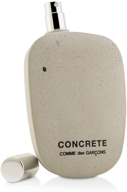 コムデギャルソンの人気香水おすすめ10選 モード系の服装になじむ落ち着いた香り Coloria Magazine カラリアマガジン