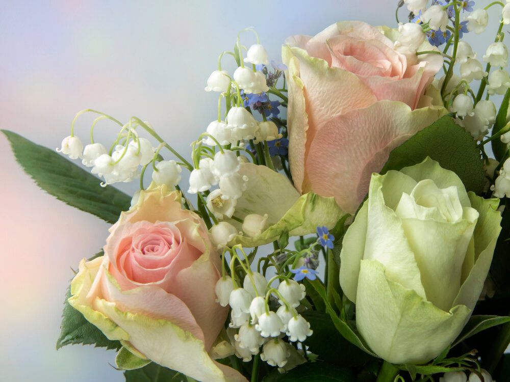 バラとミュゲの花束