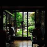 伏見桃山　庭付き町家カフェ「花咲み（はなえみ）」でワッフルを食べてきた♪　【隠れ家】