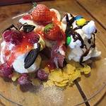 市役所近くの「Very Berry Cafe （ベリーベリー カフェ）河原町二条店」は美味しいアメリカナイズされた町家♪